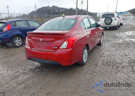 2015 Nissan Versa 1.6 Sv z USA, uszkodzony, nr VIN 3N1CN7AP5FL845413
